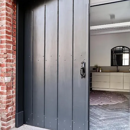 Jaskolka Dom I 公寓 *