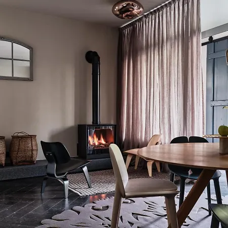 Jaskolka Dom I * 斯克拉斯卡波伦巴